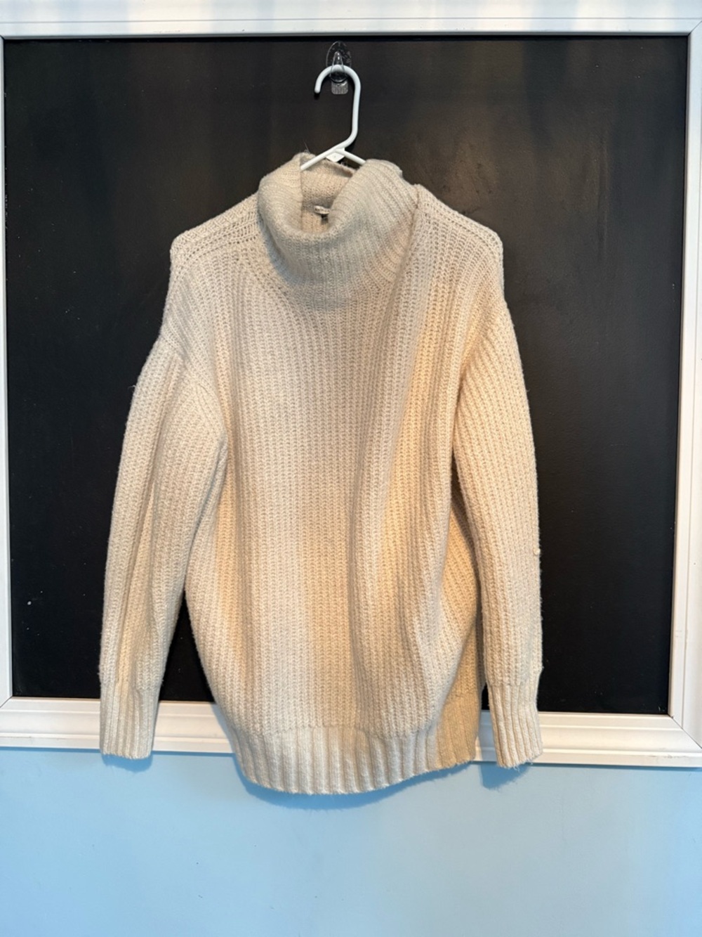 American Eagle Outfitters Cream Cable Knit Turtleneck Sweater